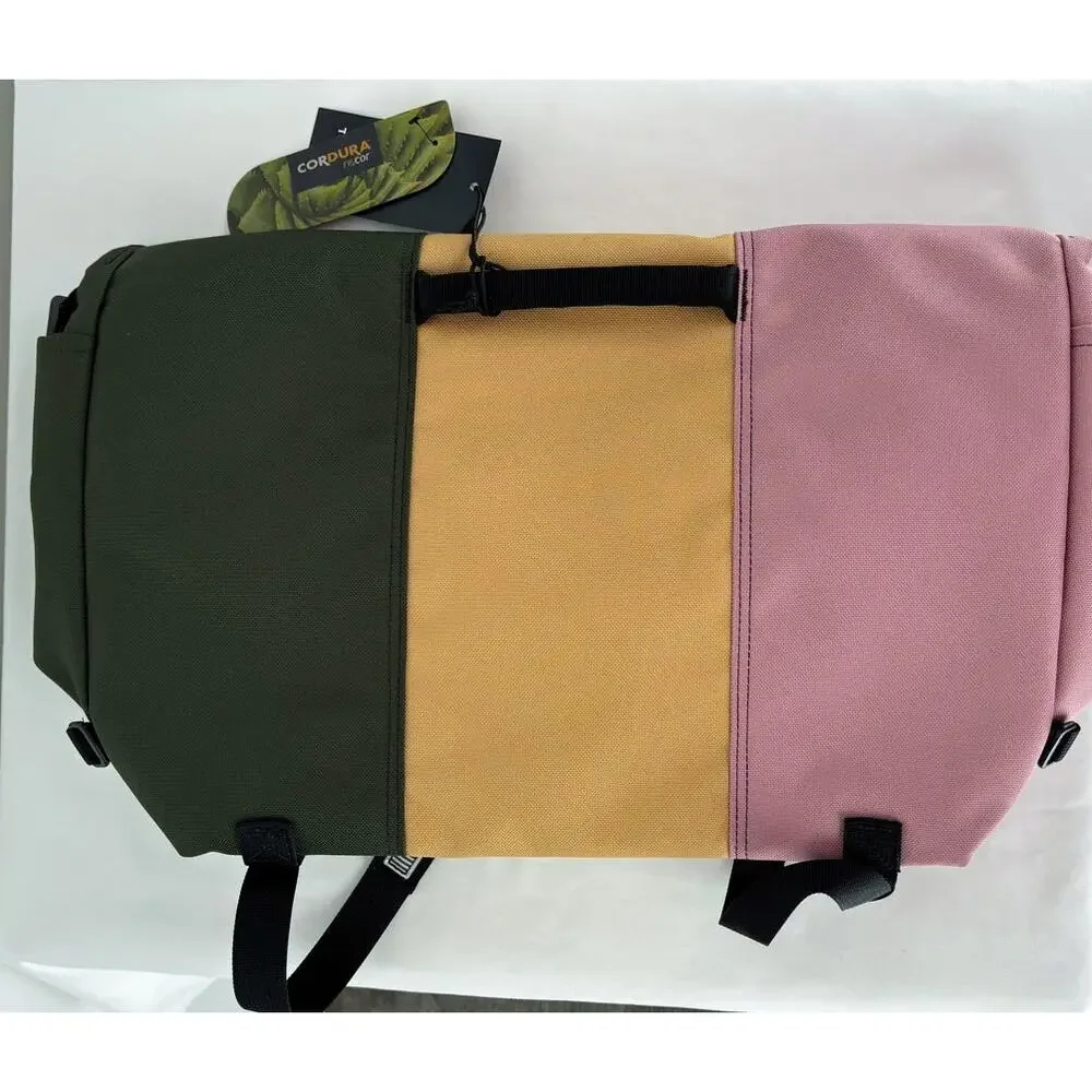 Timbuk2 classic messenger